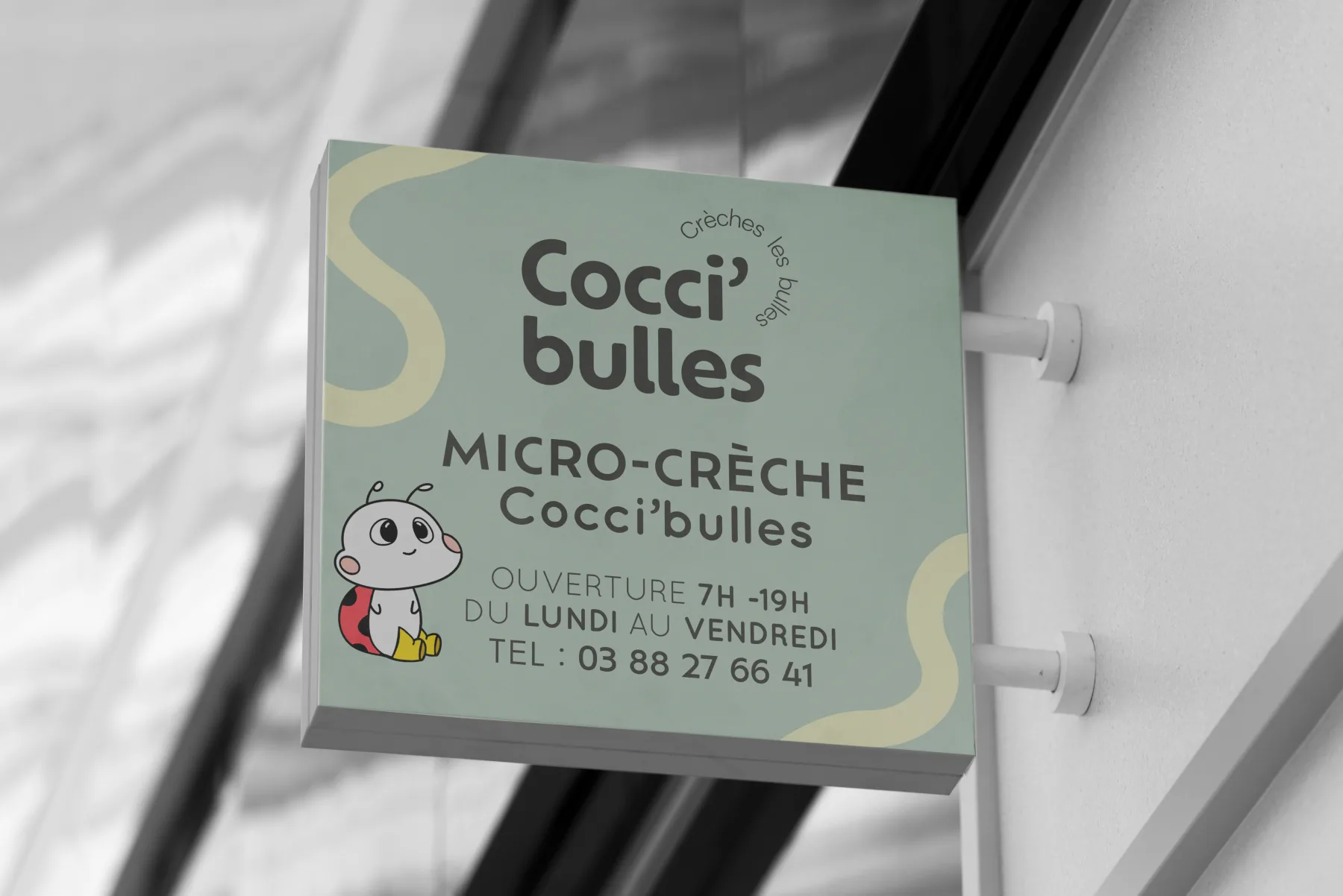 Branding et identité graphique - enseigne - Crèche des bulles - Agence crapules - communication strasbourg.jpg